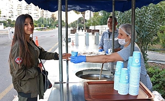 Üniversitelinin çorbası Büyükşehir'den