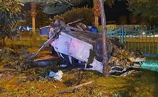 Takla atan otomobilde sıkışan sürücü kurtarıldı