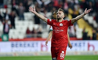 Antalyaspor 42 sarı, 1 kırmızı kart gördü