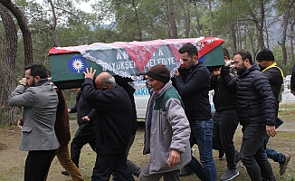 Hayalleri yarım kaldı, duvaklı tabutla defnedildi