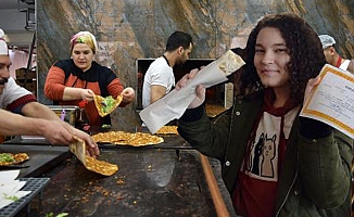 Takdir getirene lahmacun bedava
