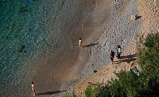 Antalya'da şubatta deniz keyfi