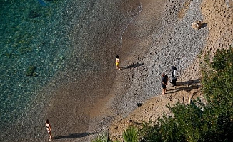 Antalya'da şubatta deniz keyfi