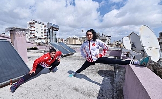 'Altın kızlar' şampiyonalara çatıda hazırlanıyor