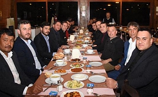 Demre Belediyespor için dayanışma yemeği