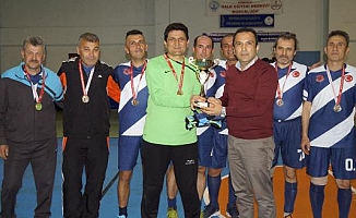 Finike'de Futsal Turnuvası tamamlandı