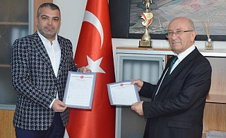 Hükümet konağı arsasının tapusu alındı