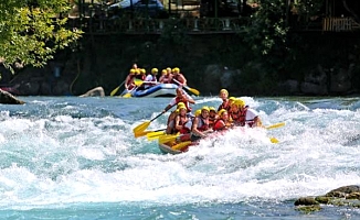 Rafting botları depoda kaldı