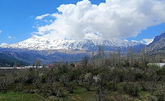 17 yıl sonra nisanda kar yağdı