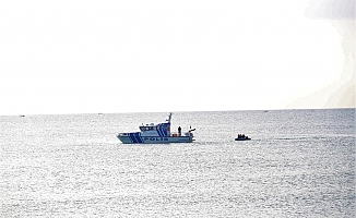 Aksu'da alabora olan balıkçı teknesinde 3 kişi