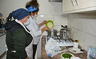 Korkuteli'nde aşçı çırağı yetiştirme kursu açıldı