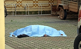 7’nci kattan kendini boşluğa bıraktı