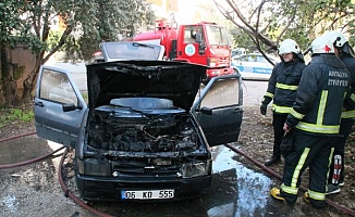 İşe gitmek istediği otomobili yandı