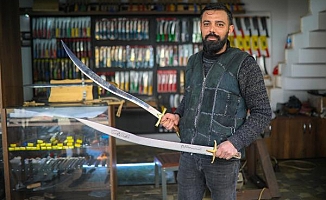 Tarihi dizi ve filmler, kılıca ilgiyi artırdı; geyik boynuzu saplı kılıç 750 TL