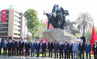 Antalya'da 23 Nisan törenle kutlandı