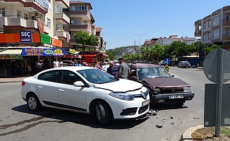 Sürücünün kararsızlığı kazaya sebep oldu