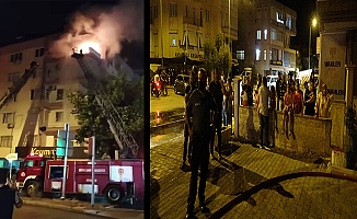 5 katlı binanın son katındaki yangın mahalleliyi sokağa döktü