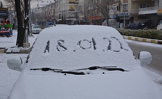 Antalya'nın Korkuteli ilçesinde kar sevinci