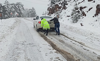 Mağdur olan vatandaşa jandarma desteği