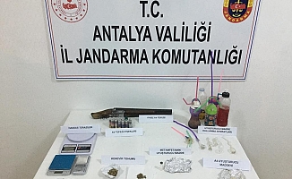 Kaş’ta uyuşturucu operasyonu: 2 gözaltı