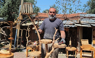 Eşini kanserden kaybetti, marangoz atölyesinde hayat buldu