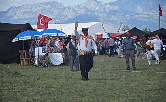 Antalya Hayta Yörükleri Derneği’nde görev değişimi