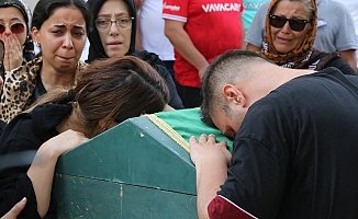 4,5 yaşında hayatını kaybeden Ata’ya gözyaşları arasında veda