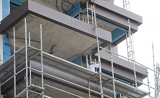 8'inci kattan düşen işçi hayatını kaybetti