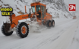 Antalya-Konya karayolunda kar kalınlığı 20 santime ulaştı