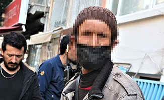 Barınmak için girdiği depoda mahsur kaldı!