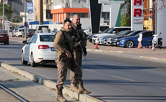 Belediye personeli işten çıkarılınca silahla şantiyeyi bastı!