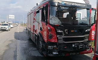 Manavgat'ta itfaiye aracı minibüsle çarpıştı: 1 ölü, 3 yaralı