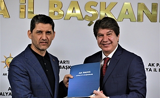  Menderes Türel: "Antalya’nın dünya başkenti iddiası zayıfladı"