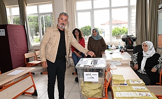 Belediye başkanları oylarını kullandı