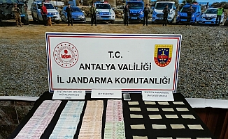  Uyuşturucu satışından elde edilen 25 bin 780 TL nakit para ele geçirildi