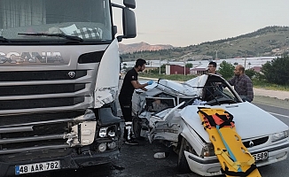 Antalya'da trafik kazası: 1 ölü, 2 yaralı