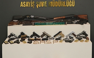 Kurusıkı tabancaların namlularına değiştirip gerçek tabancaya dönüştüren silah tacirlerine eş zamanı operasyon