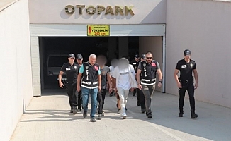 Antalya’da eş zamanlı operasyonda aranan 101 şahıs yakalandı