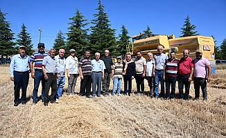 Büyükşehir'den 2 bin 600 dekara buğday ve ayçiçeği desteği