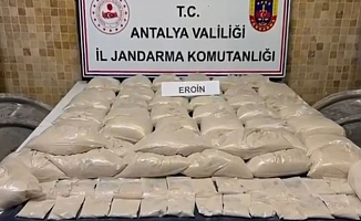 Jandarmadan 'çat' kapı uyuşturucu operasyonu: 68,2 kilogram eroin ele geçirildi