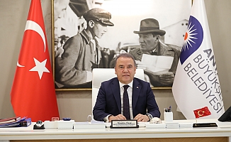  Büyükşehir Belediye Başkanı Böcek'ten, 30 Ağustos Zafer Bayramı mesajı