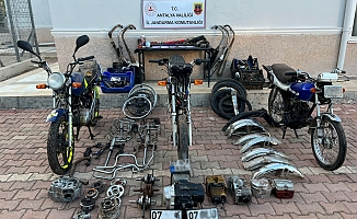 Antalya’da milyonluk motosiklet parçası operasyonu