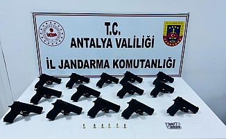 Jandarmadan hareket halindeki otomobile operasyon