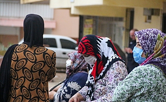 Yaşlı kadın evinde ölü bulundu, komşuları maskesiz sokağa çıkamadı