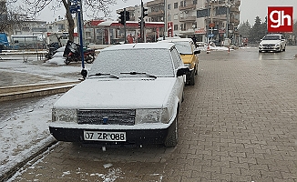  Antalya'nın Korkuteli ilçesinde kar yağışı başladı