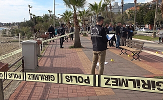 Alanya’da iki kişi silahla vuruldu