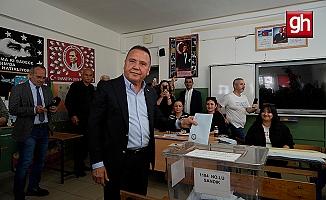 Başkan Böcek: "Seçimlerin Antalya'ya hayırlı olmasını dilerim"