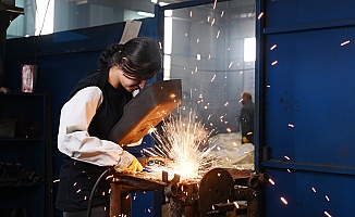  Antalya OSB’den kadınlara özel çelik kaynakçılığı kursu