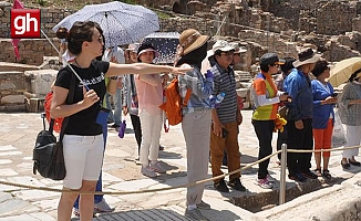 Turist rehberleri ve seyahat acentelerine ilişkin yapılan düzenleme sektörü dönüştürecek