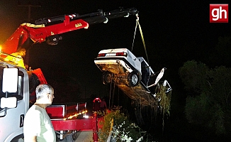 Aksu’da dereye uçan otomobilden kaybolan genç kadının cesedi 2 kilometre uzaklıkta bulundu